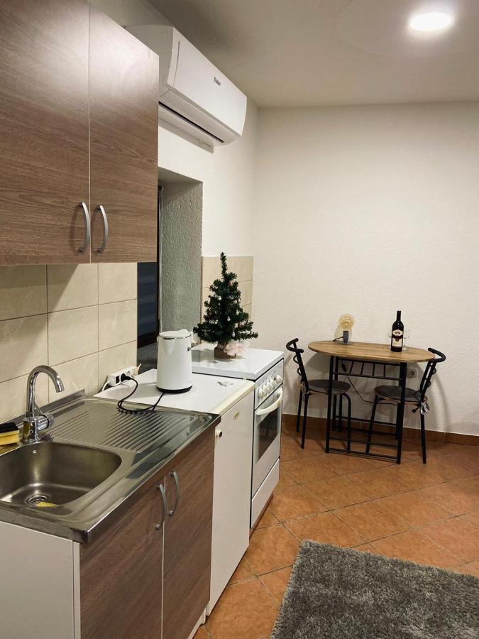 Apartman City ลิฟโน ภายนอก รูปภาพ